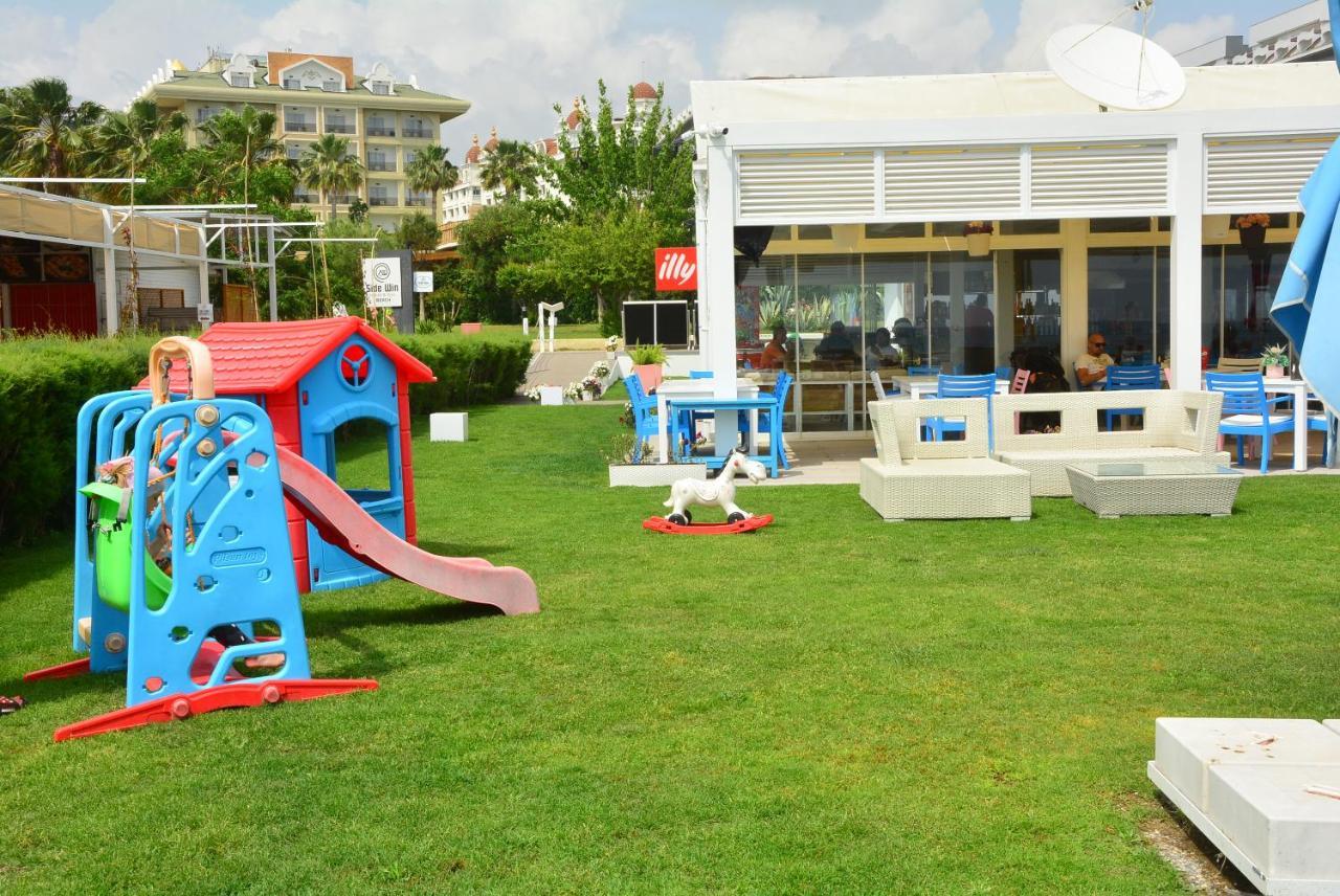 מנבגט Rafael Hotel מראה חיצוני תמונה